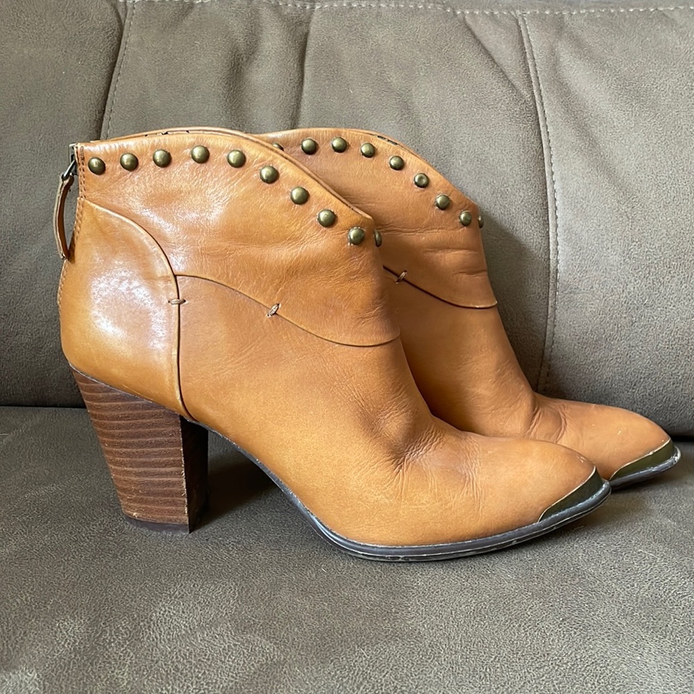 B. Makowsky Quincy Studded Camel/Tan Leather Booties
